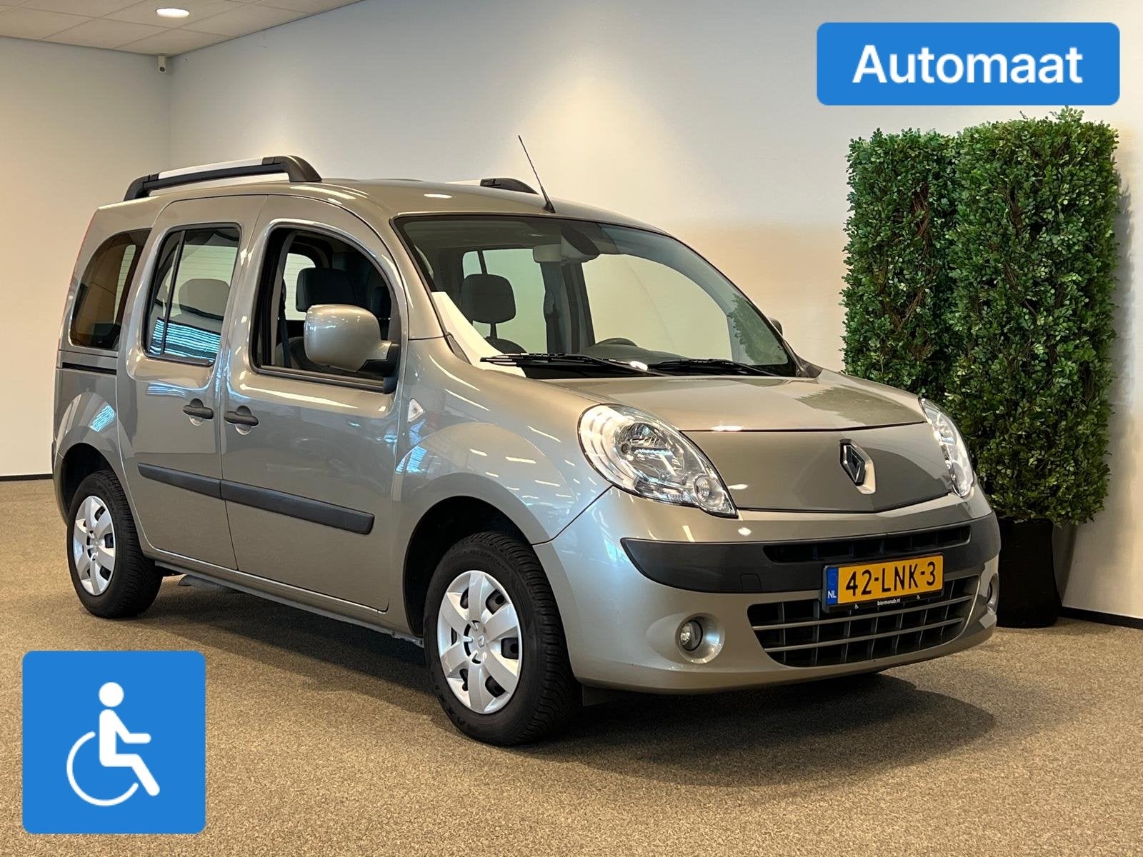 Renault Kangoo Rolstoelauto Automaat 4+1, Auto's, Automaat, 12 maanden, Stof, Gebruikt