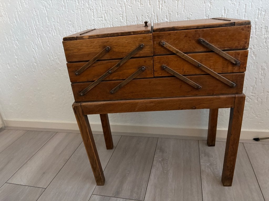 Houten naaibox, Ophalen, Gebruikt