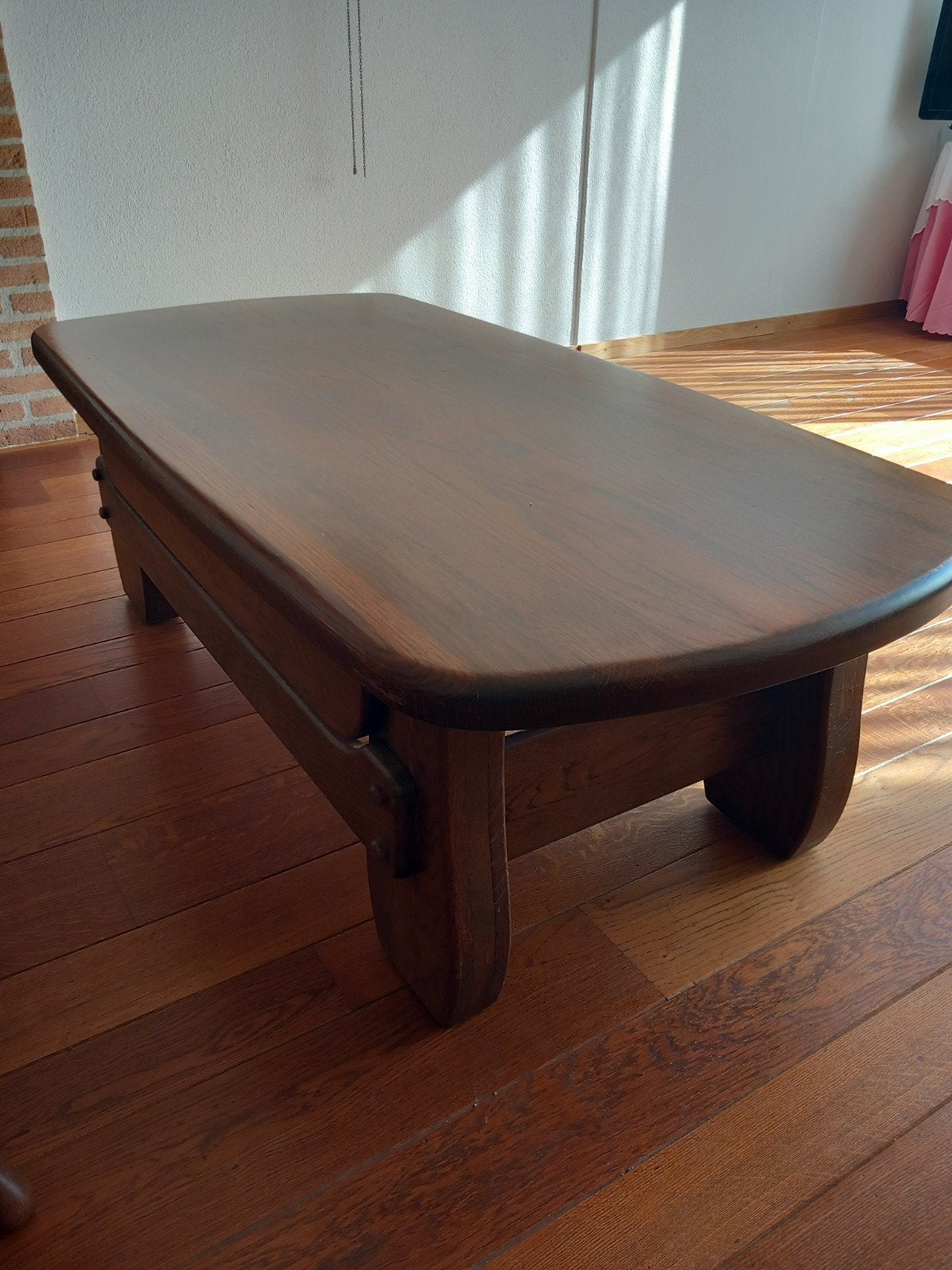Robuuste eikenhouten salontafel met lade, Ophalen, Gebruikt, 100 tot 150 cm, Rustiek