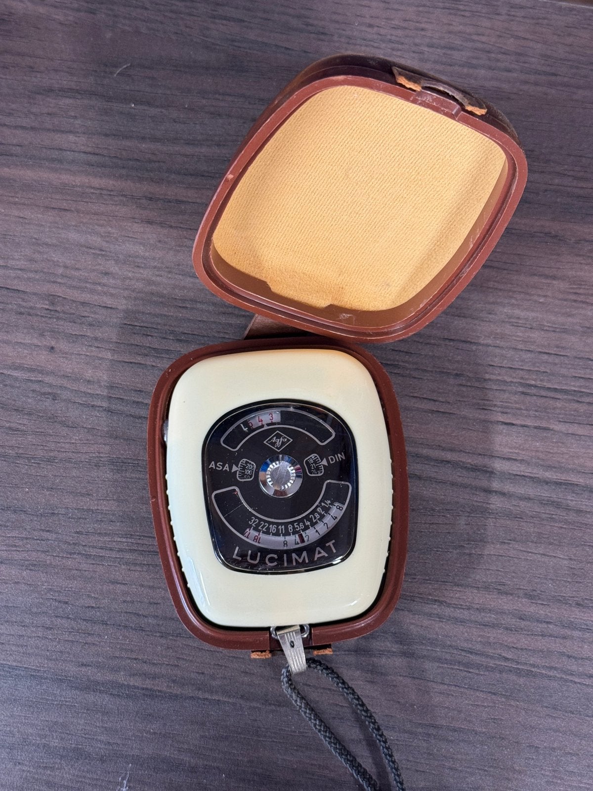 Agfa Lucimat belichtingsmeter – jaren ’60 met leren tasje, Ophalen of Verzenden, Gebruikt