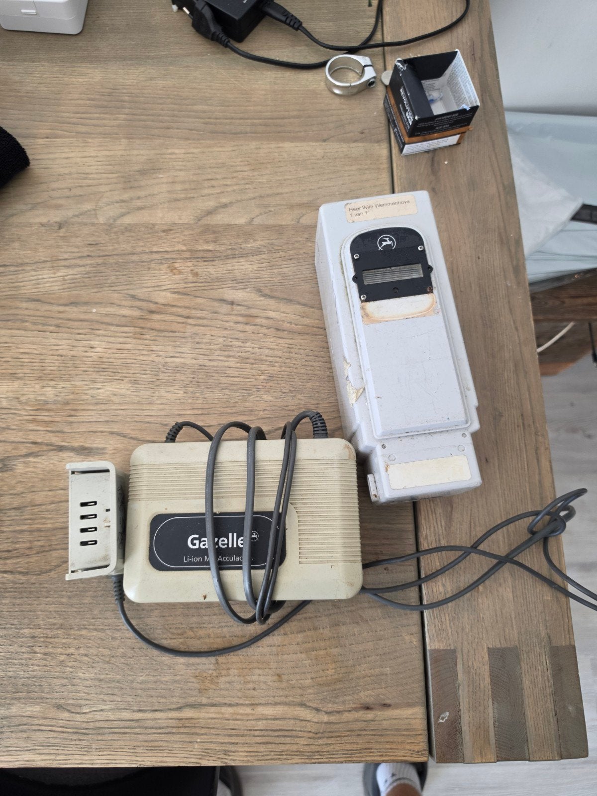 gazelle accu met lader, Ophalen of Verzenden, Gebruikt