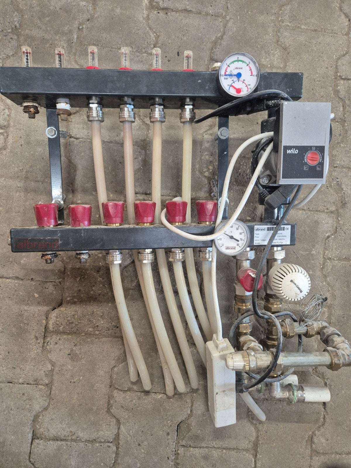 Albrand Vloerverwarming Verdelerunit met Wilo Pomp, Doe-het-zelf en Verbouw, Ophalen of Verzenden, Gebruikt, Minder dan 200 watt