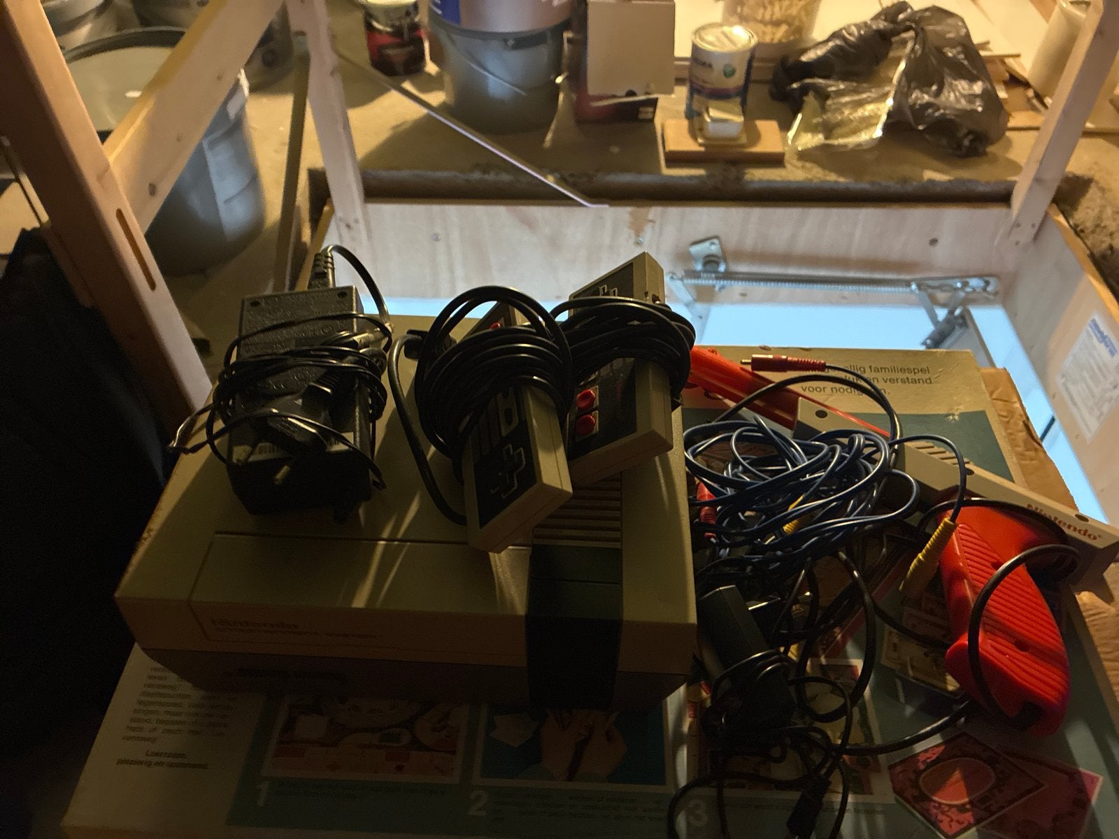 Nintendo Entertainment System (NES) met 2 controllers en gam ...