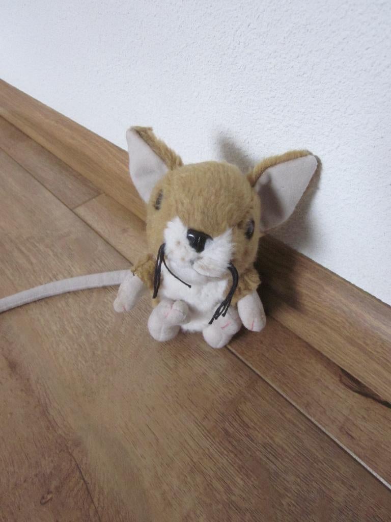 Semo Trigon bruin-wit pluche rat knuffel met lange staart, Ophalen of Verzenden, Zo goed als nieuw
