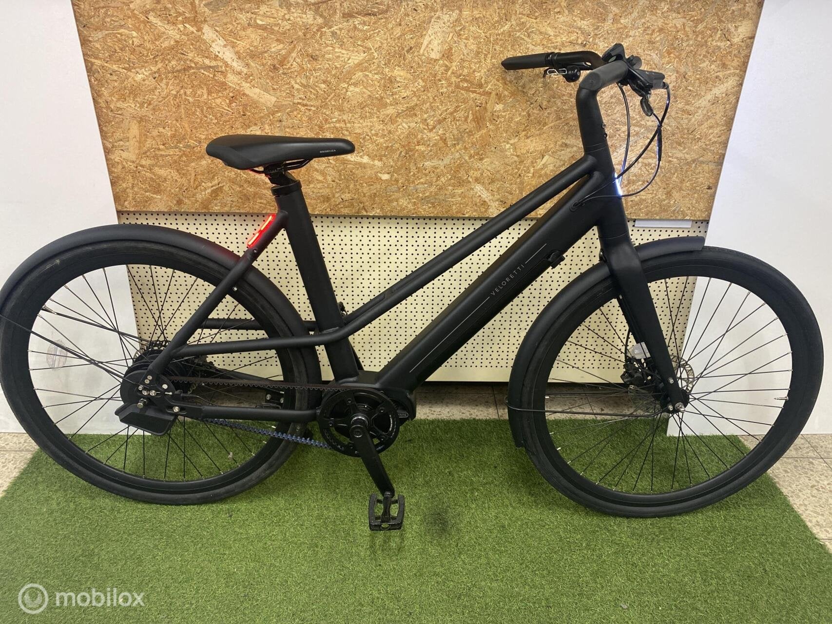 VELORETTI IVY ONE PRO 2023 ELEKTRISCHE FIETS 55CM BELT DRIVE, Fietsen en Brommers, VELORETTI, Veloretti, Zo goed als nieuw, VELORETTI