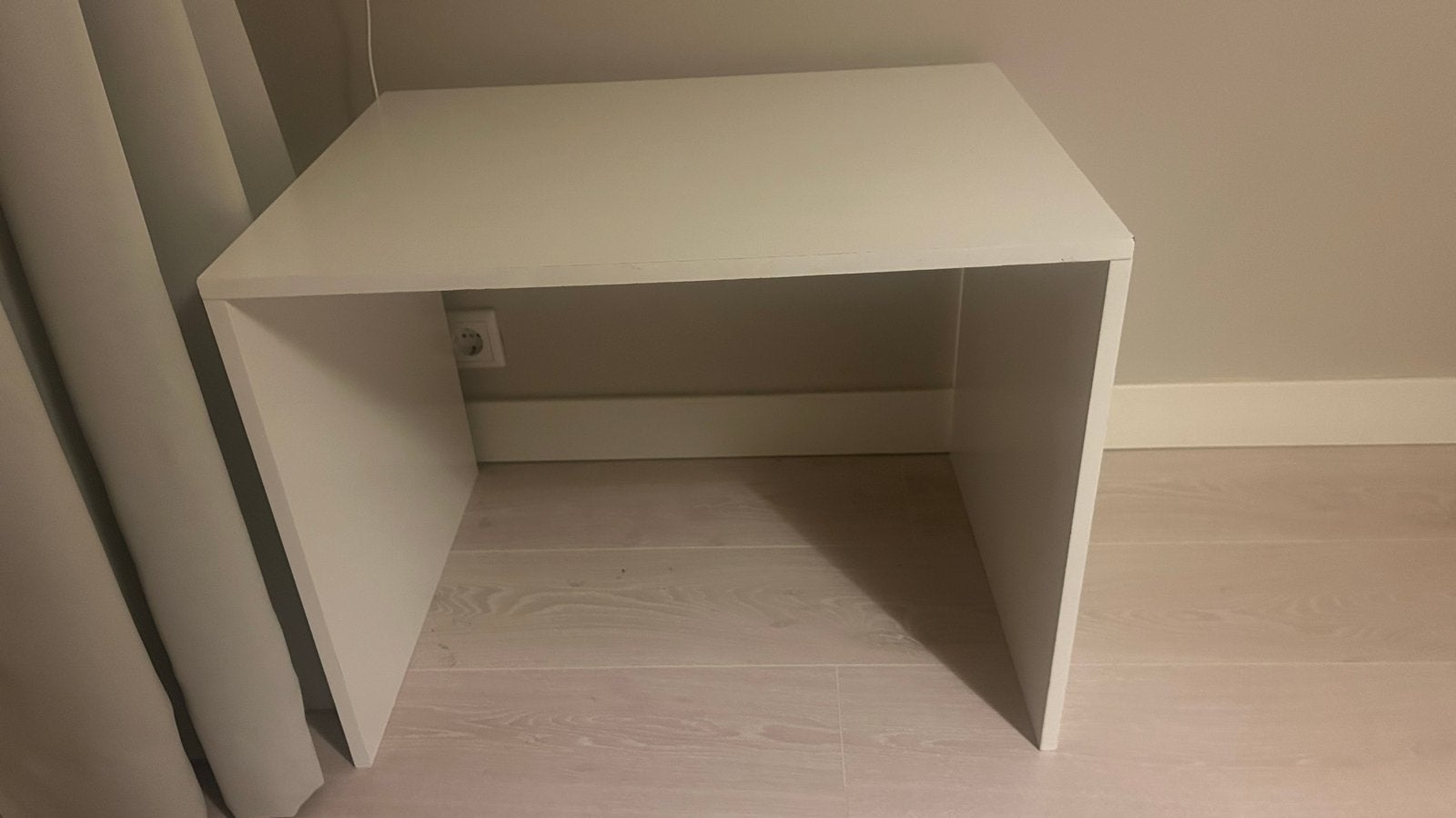 Kindertafel/bureau Petite Amélie, Gebruikt, 55 tot 75 cm, Rechthoekig, Hout