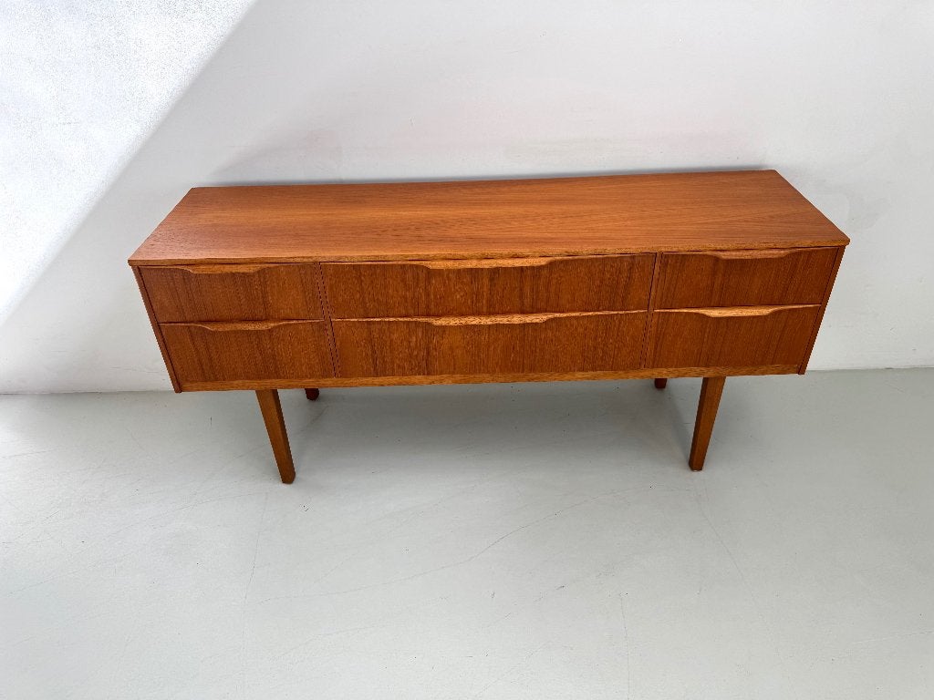 Vintage dressoir Austinsuite, Huis en Inrichting, Ophalen of Verzenden, Zo goed als nieuw, 25 tot 50 cm, 150 tot 200 cm