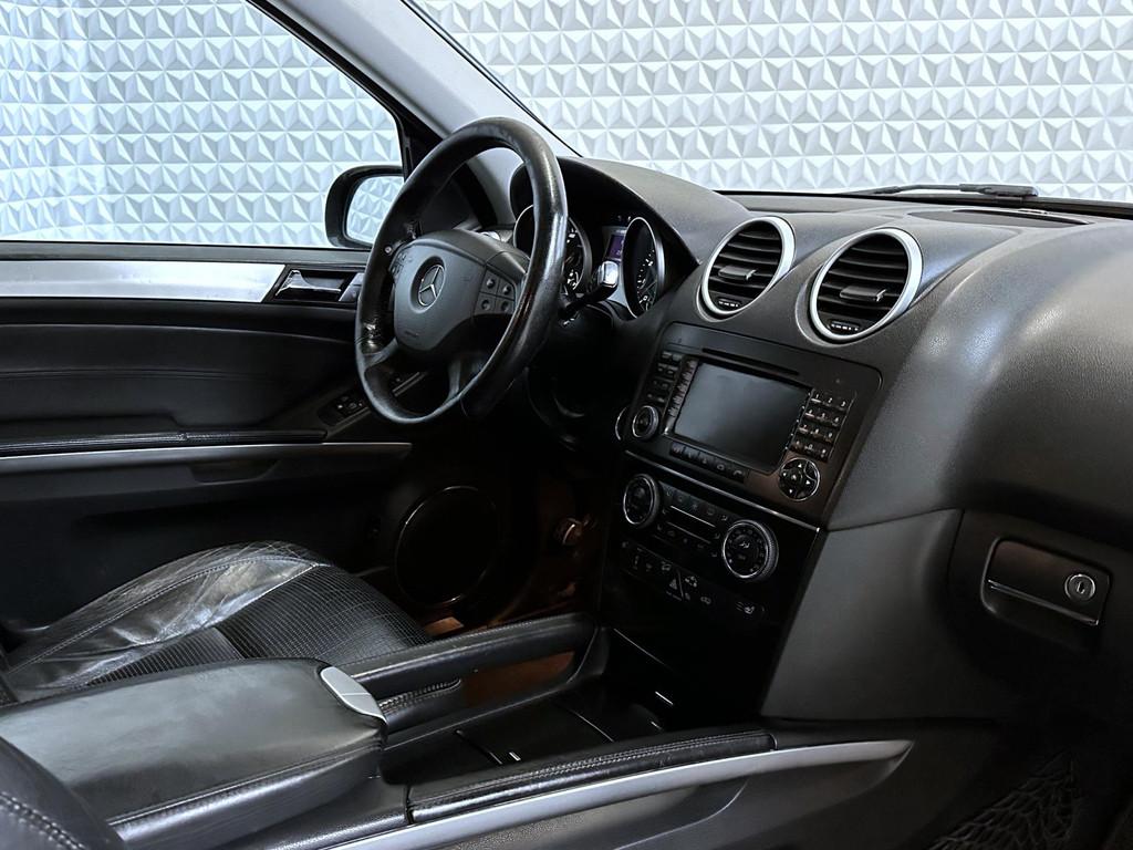 Mercedes-Benz M-klasse ML 63 AMG / YOUNGTIMER! (2006), Auto's, Automaat, Gebruikt, Traction-control, Zwart