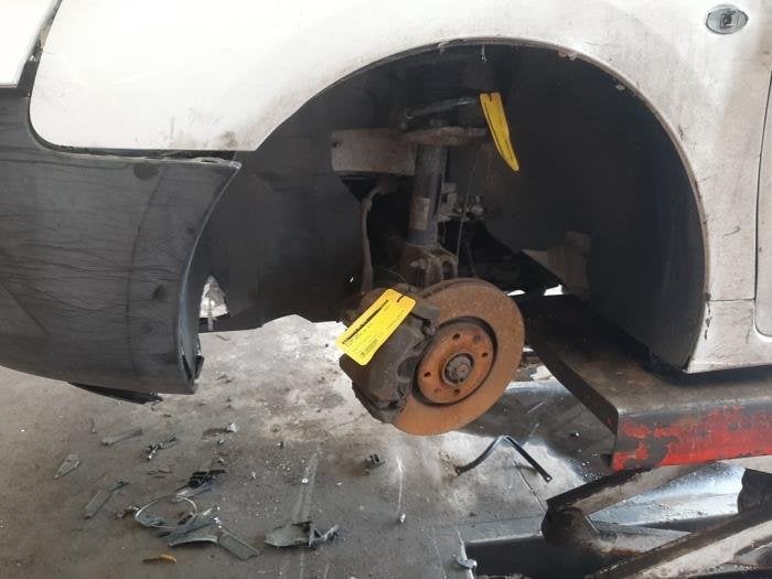 Wielnaaf voor van een Peugeot Partner, Gebruikt, -, -, Ophalen of Verzenden