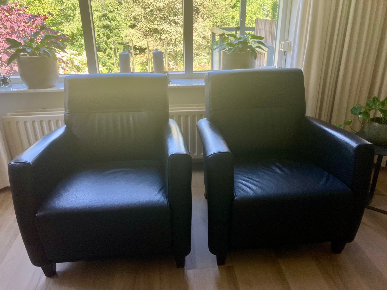 2 x zwarte leren fauteuils  (H & H) Henders & Hazel, Ophalen, Minder dan 75 cm, Leer, Zo goed als nieuw
