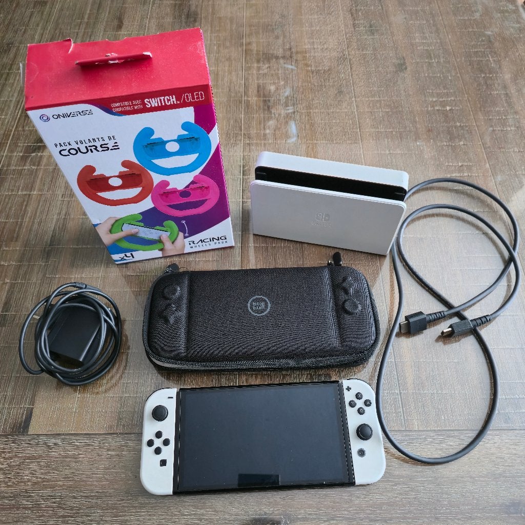 Foto 2 van Nintendo Switch OLED (wit) met veel accessoires