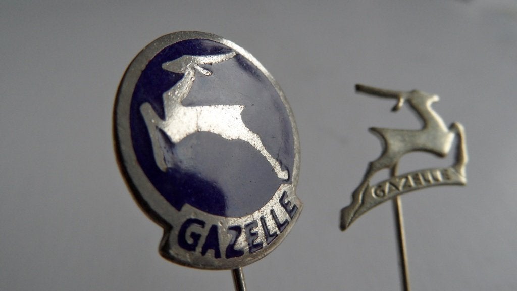 Gazelle oldtimerrijwiel speldjes 2 x, Verzamelen, Verzenden, Gebruikt, Merk, Speldje of Pin