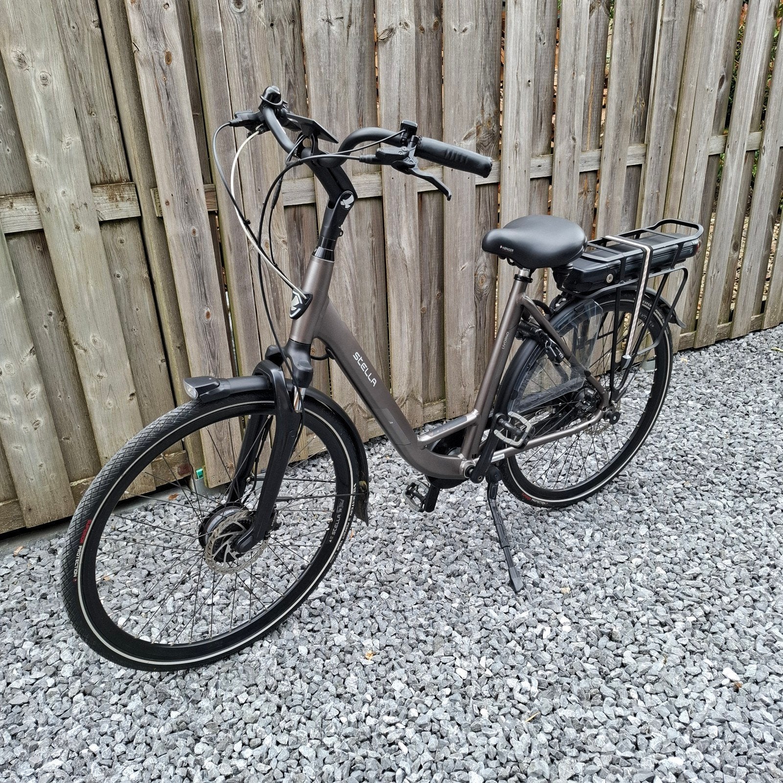 Stella Livorno 54cm damesfiets (1440km) 17.5AH accu uit 2023, 51 tot 55 cm, Ophalen, Zo goed als nieuw, Overige merken