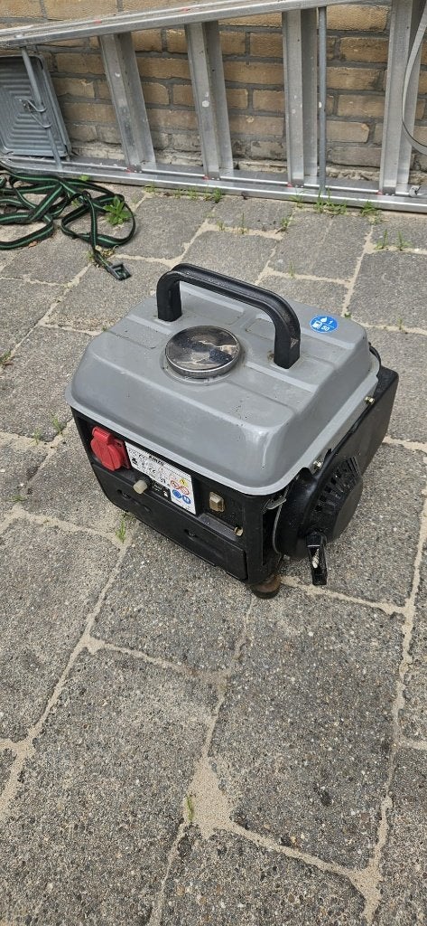 Kinzo Benzine aggregaat generator 650W, Ophalen, Gebruikt