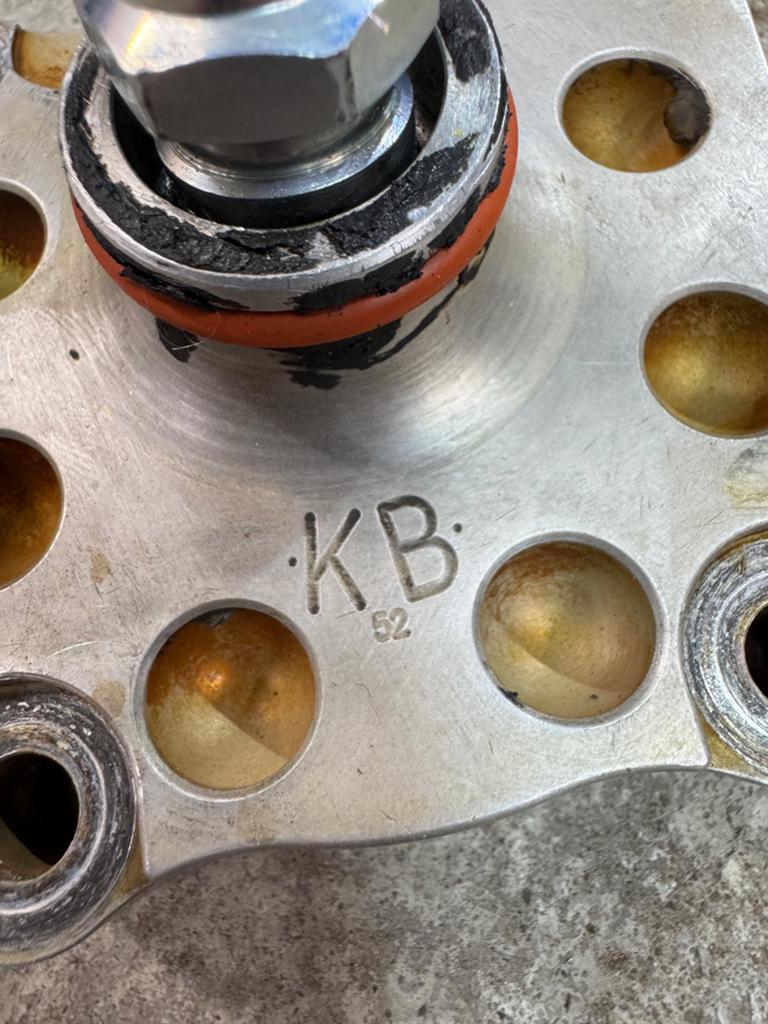KÜBLER Hoge druk binnenkop 125-180cc 52 slag, Ophalen of Verzenden, Gebruikt