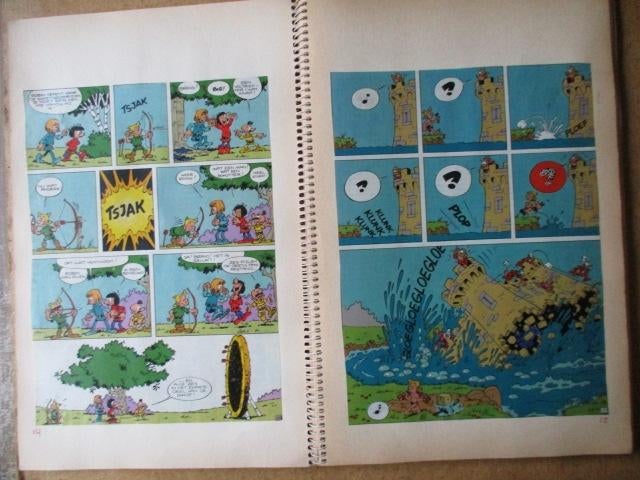 adv7466 map uitgeknipte robin hoed paginas, Eén stripboek, Ophalen, Gelezen