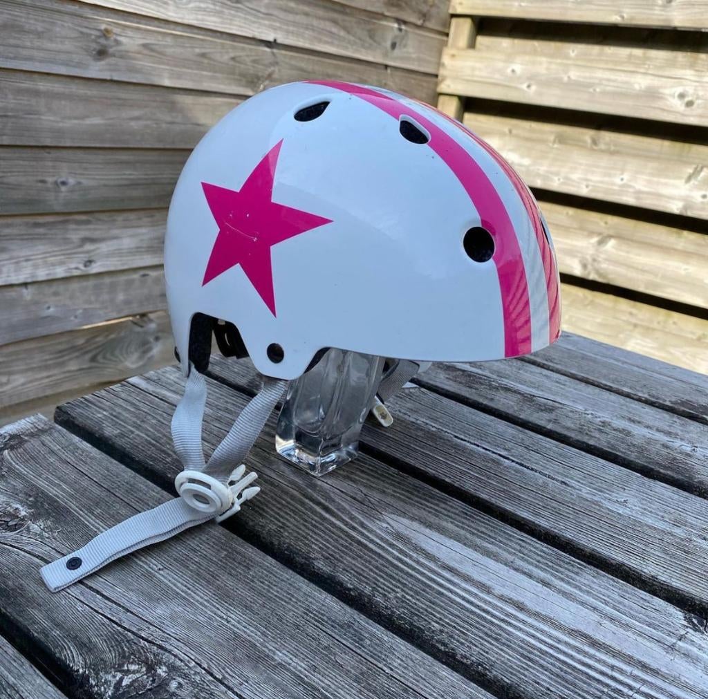 Mooie Wit/Roze stuntstep helm (verstelbaar), Ophalen of Verzenden, Zo goed als nieuw