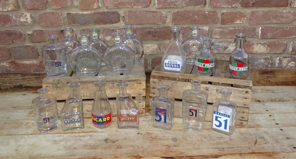 diverse waterflessen voor pastis ricard 51, Ophalen