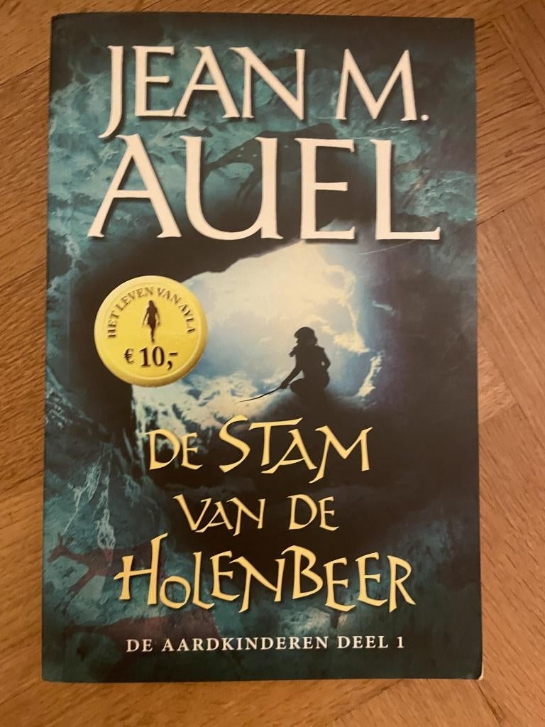 De stam van de holenbeer/ de aardkinderen deel 1 jean m auel, Ophalen of Verzenden, Zo goed als nieuw