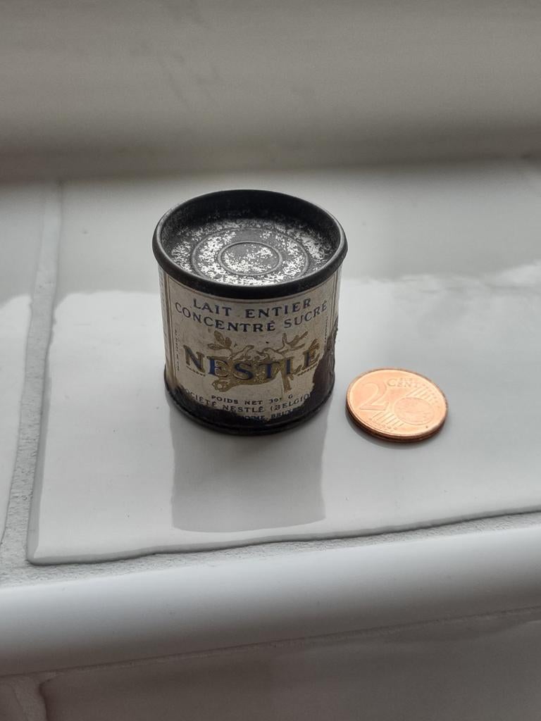 Poppenhuis Nestle melkpoeder blikje, Verzamelen, Poppenhuizen en Toebehoren, Ophalen of Verzenden, Gebruikt, Poppenhuis