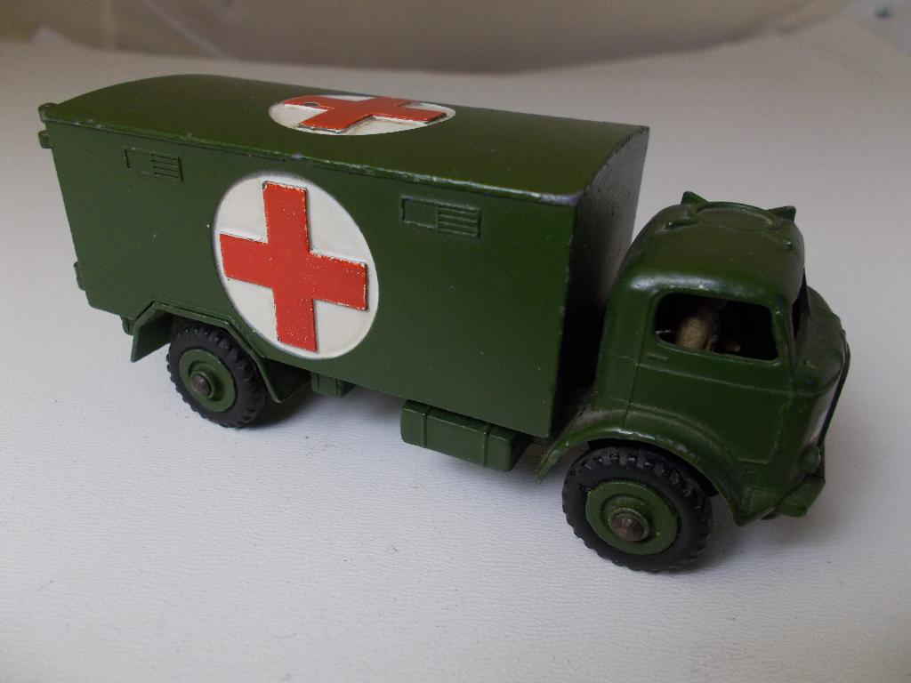 1956 Dinky Toys 626 MILITARY AMBULANCE. I.z.g.st! (-D-)