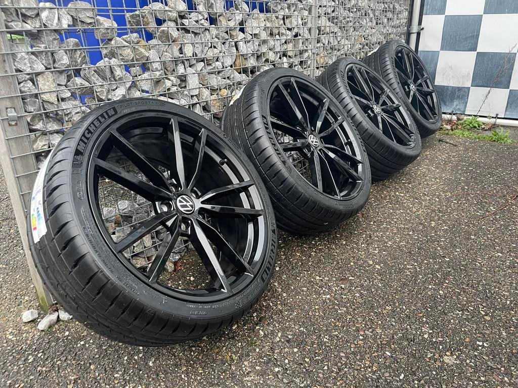 19 inch VW Pretoria velgen 5x112 michelin Pilot sport Golf 8, Auto-onderdelen, Banden en Velgen, Banden en Velgen, Zomerbanden