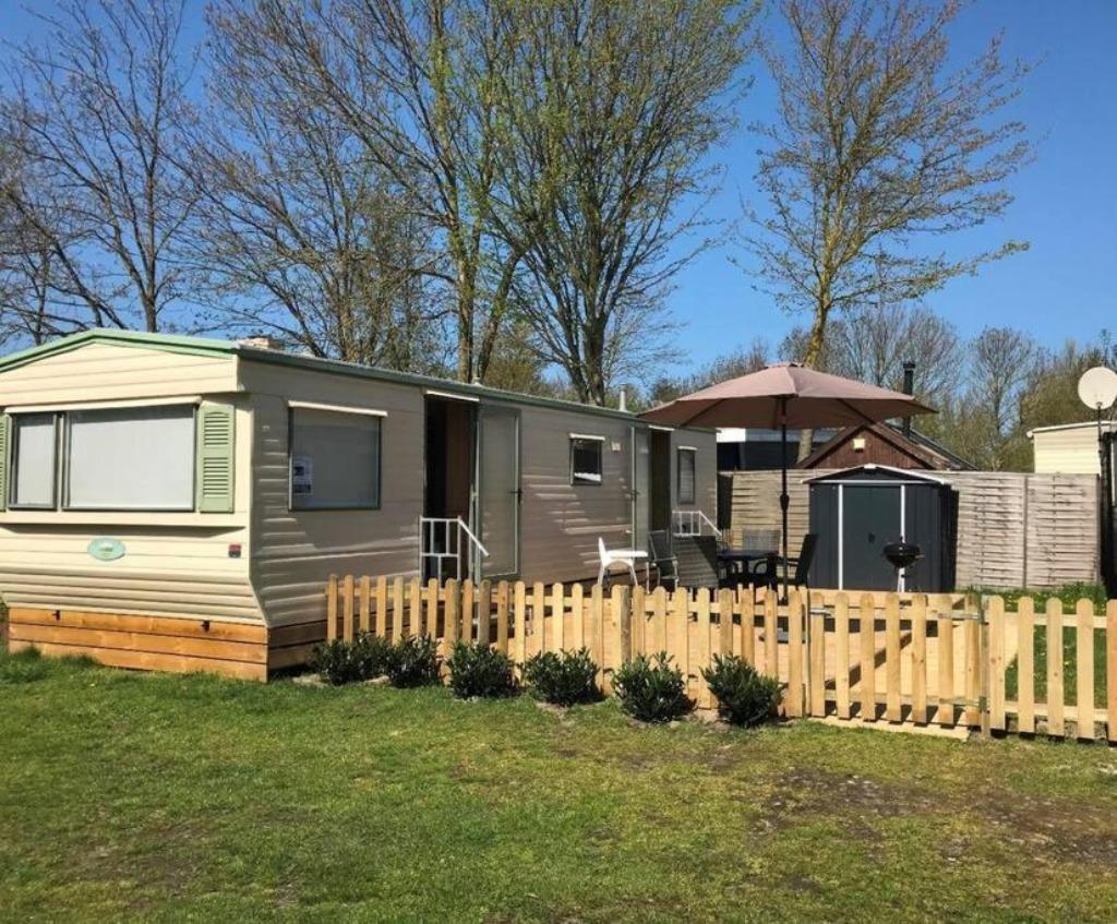 Chalet in makkum, Internet, Aan meer of rivier, Landelijk