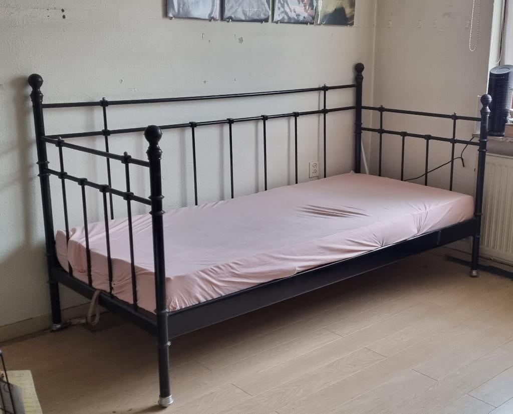 Metalen bed frame zwart, Ophalen, Gebruikt, 90 cm, Eenpersoons