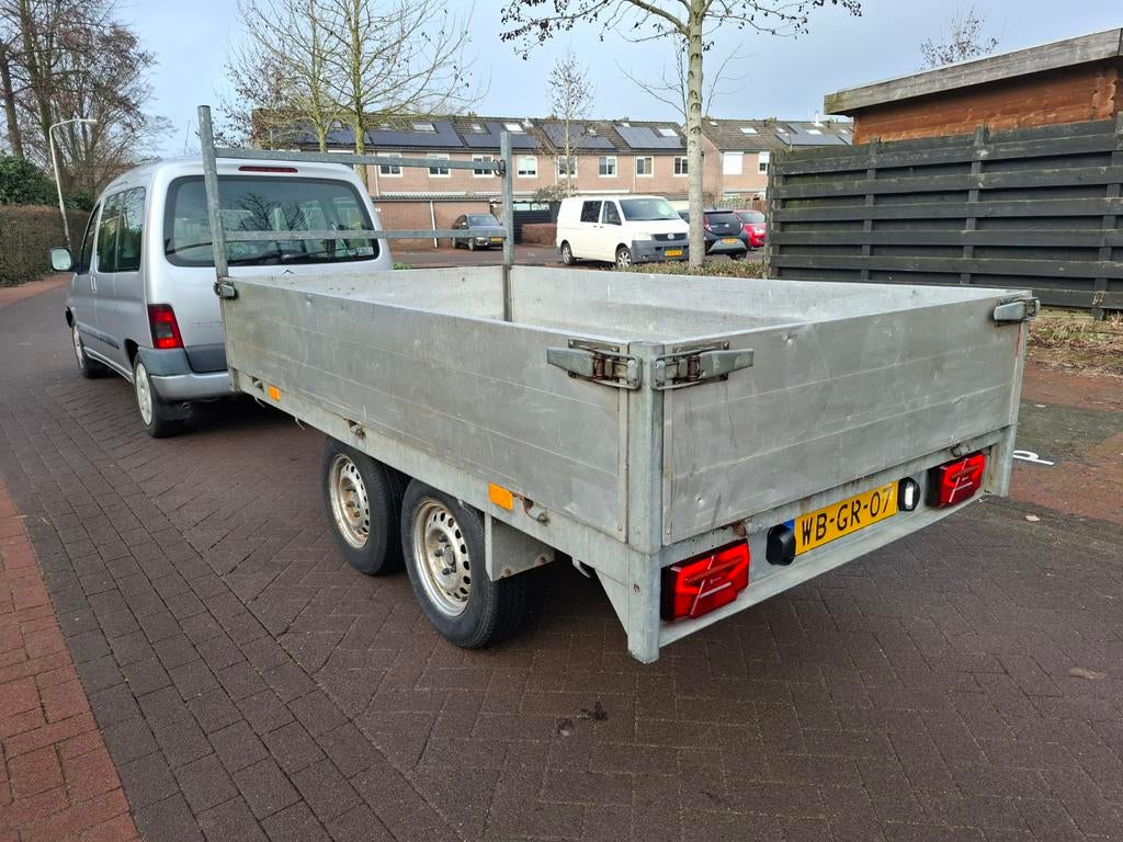 Saris Aanhanger te Huur | Plateauwagen | BE rijbewijs, Doe-het-zelf en Verbouw, Gereedschap | Zaagmachines, Ophalen of Verzenden