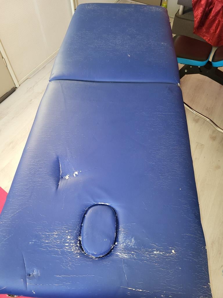 Massagebed - Beschadigd, inklapbaar, Sport en Fitness, Massageproducten, Ophalen, Gebruikt, Massagetafel