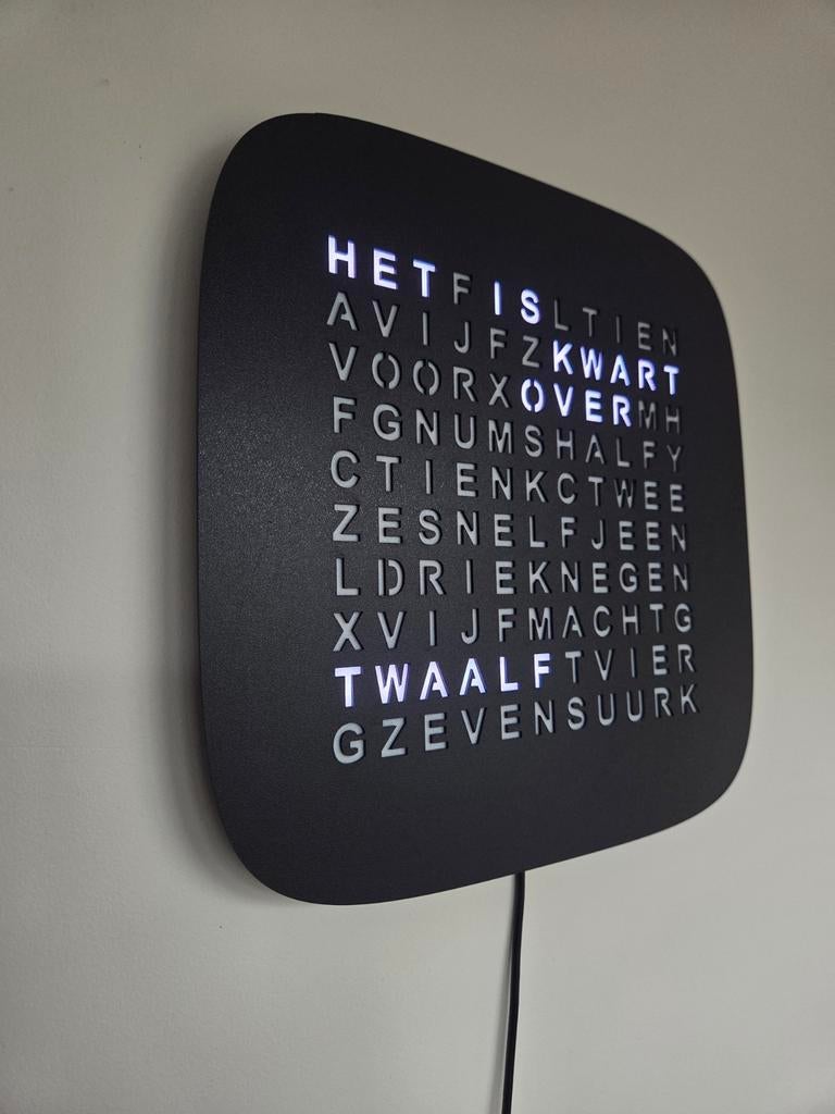 Woordklok 27cm hout, rvs of zwart (wordclock), Huis en Inrichting, Woonaccessoires | Klokken, Ophalen of Verzenden, Nieuw, Wandklok