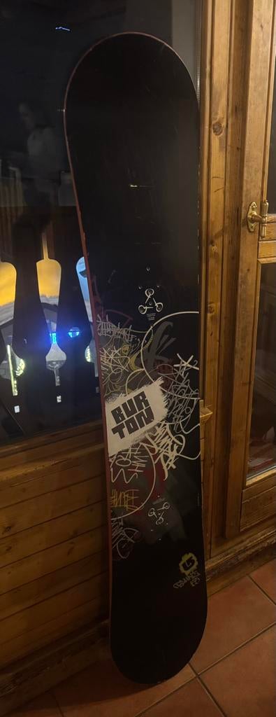Burton Blunt snowboard voor beginners - 155, Sport en Fitness, Snowboarden, Ophalen, Gebruikt, Board