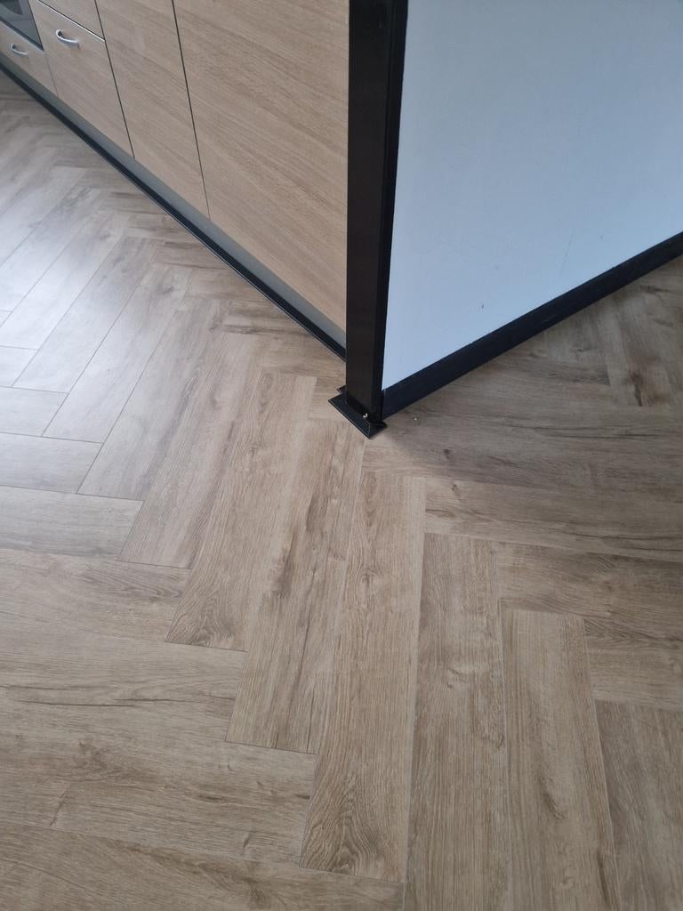 Ervaren klusjeman laminaat leggen en kastenbouwer, Diensten en Vakmensen, Klussers en Klusbedrijven
