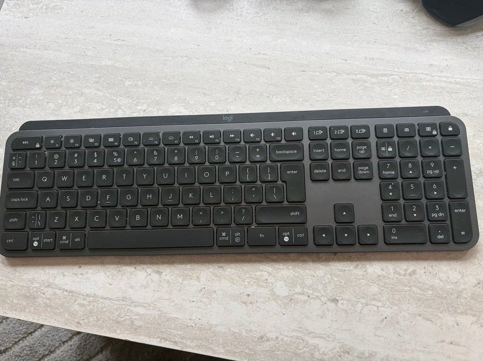 Logitech MX Keys voor Mac met doos, Computers en Software, Toetsenborden, Gebruikt, Draadloze ontvanger, Ophalen of Verzenden