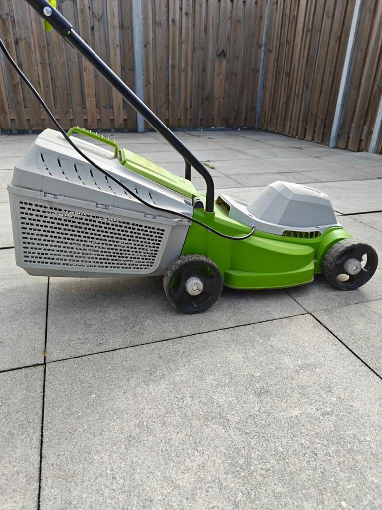 Central Park Elektrische Grasmaaier met Opvangbak, Tuin en Terras, Grasmaaiers, Ophalen, Cirkelmaaier, Gebruikt, Central Park