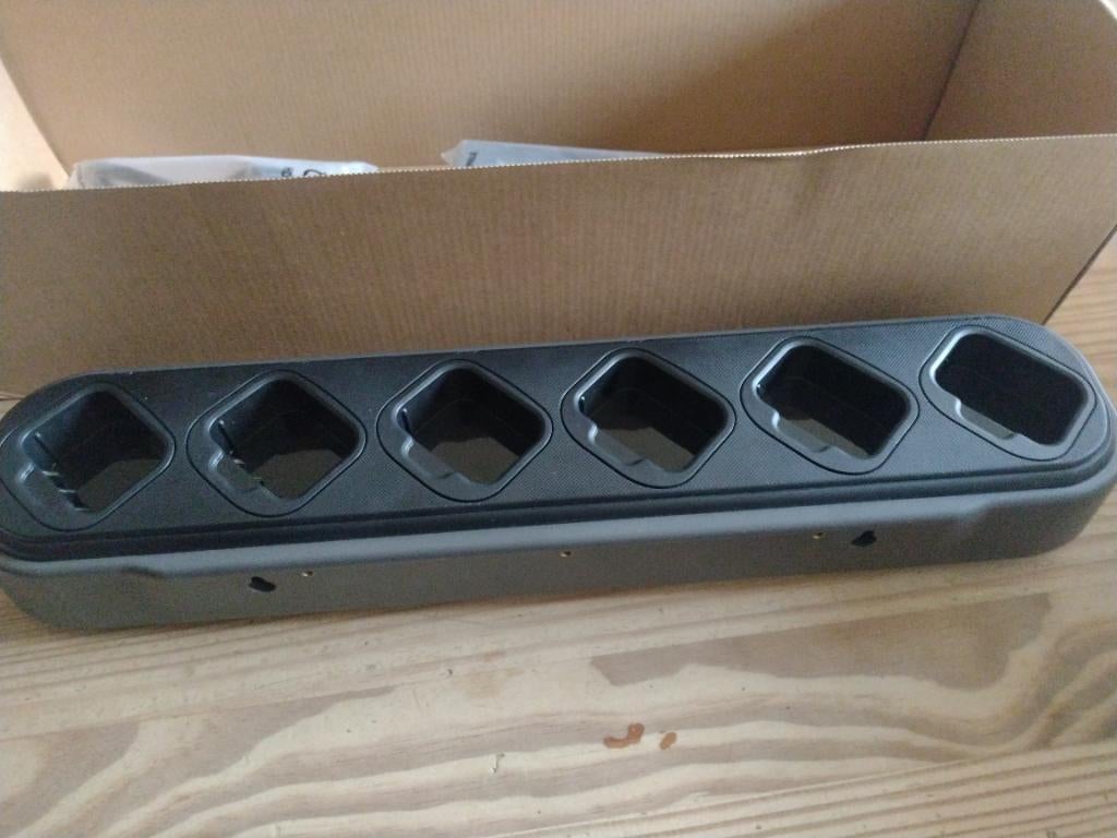 Hyt multi unit oplader, Minder dan 2 km, Info@mvsattractieverhuur.nl, Nieuw, Ophalen of Verzenden