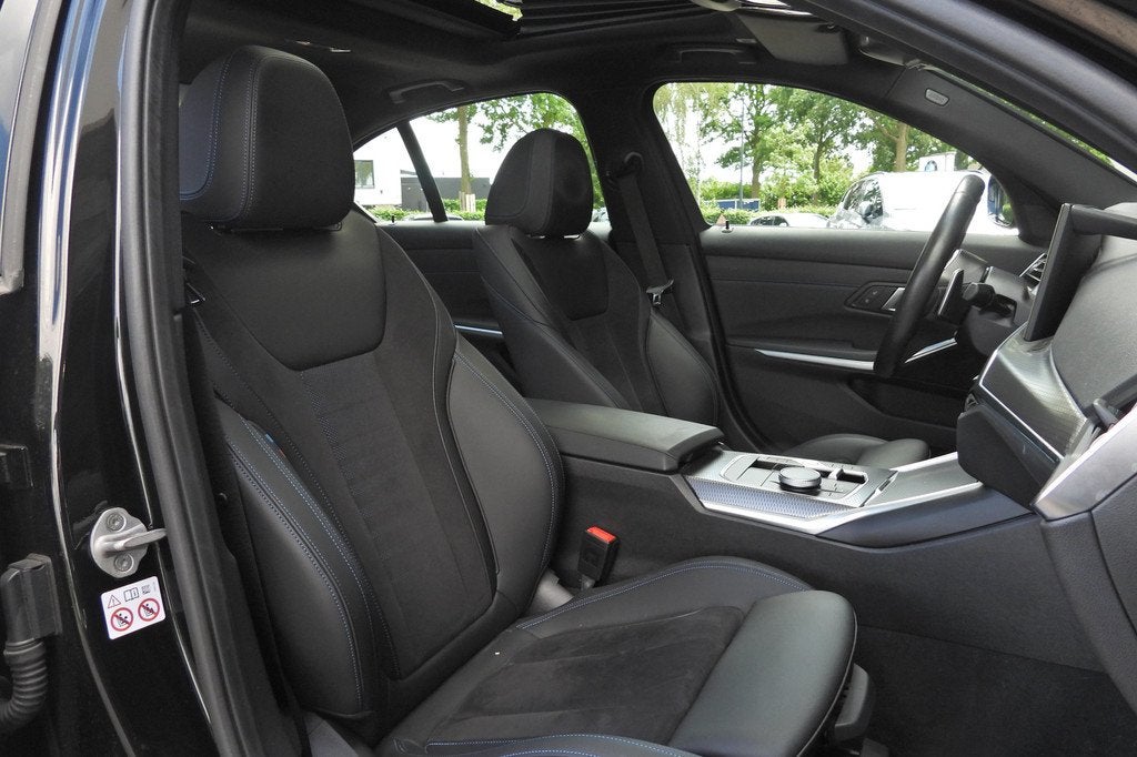 BMW 3 Serie 320e M Sport Automaat / Sportstoelen / Schuif-ka, Auto's, BMW, 1998 cc, Achterwielaandrijving, Gebruikt, 4 cilinders
