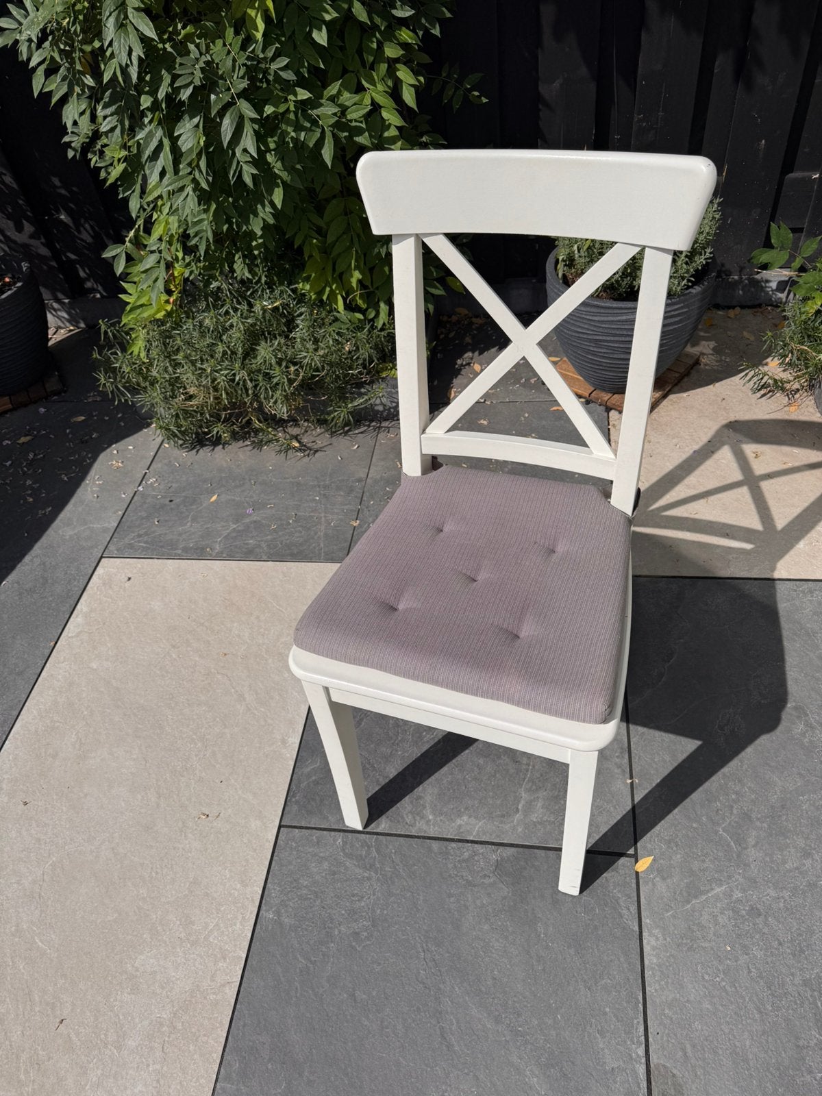 4 witte ikea eetkamerstoelen (Rosentorp), Huis en Inrichting, Ophalen, Zo goed als nieuw, Wit, Vier