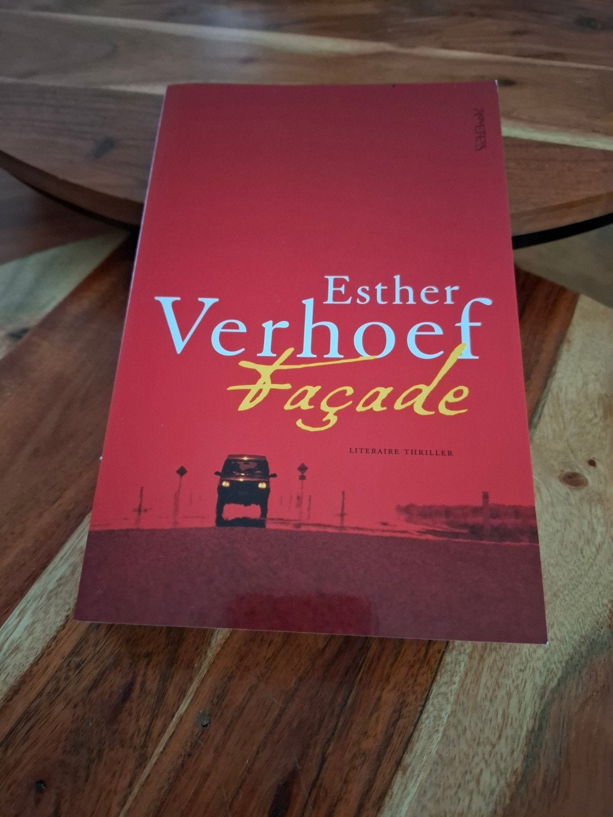 Esther Verhoef - Façade (Literaire Thriller), Ophalen of Verzenden, Zo goed als nieuw, Esther Verhoef, Nederland