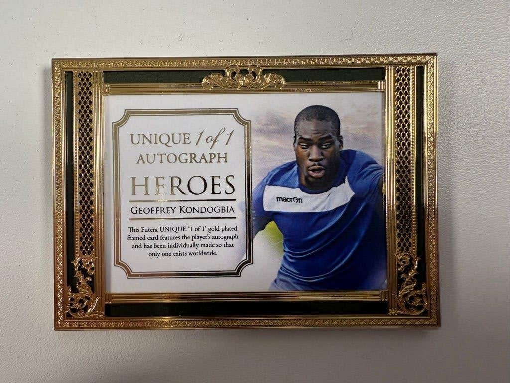 Geoffrey Kondogbia 1/1 Gold Plated Auto Futera Unique 2025, Ophalen of Verzenden, Nieuw, Buitenlandse clubs, Poster, Plaatje of Sticker