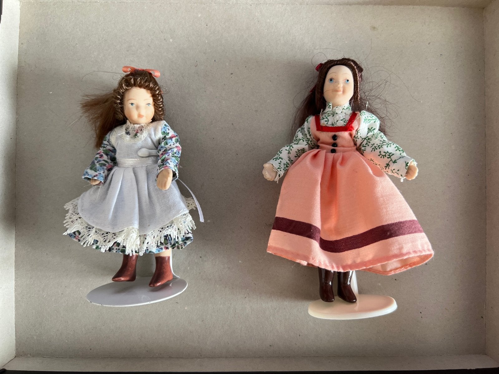 Victoriaanse tieners, prijs per stuk, Ophalen of Verzenden, Zo goed als nieuw, Poppenhuis