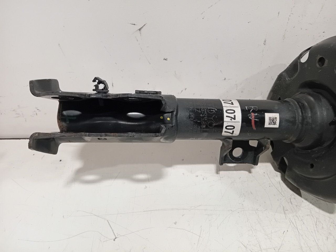 Veerpoot rechts voor Toyota Aygo, Onderdelen@venauto.nl, Van der Ven Autorecycling B.V., Gebruikt, Ettenseweg 76, 4706 PB Roosendaal, The Netherlands