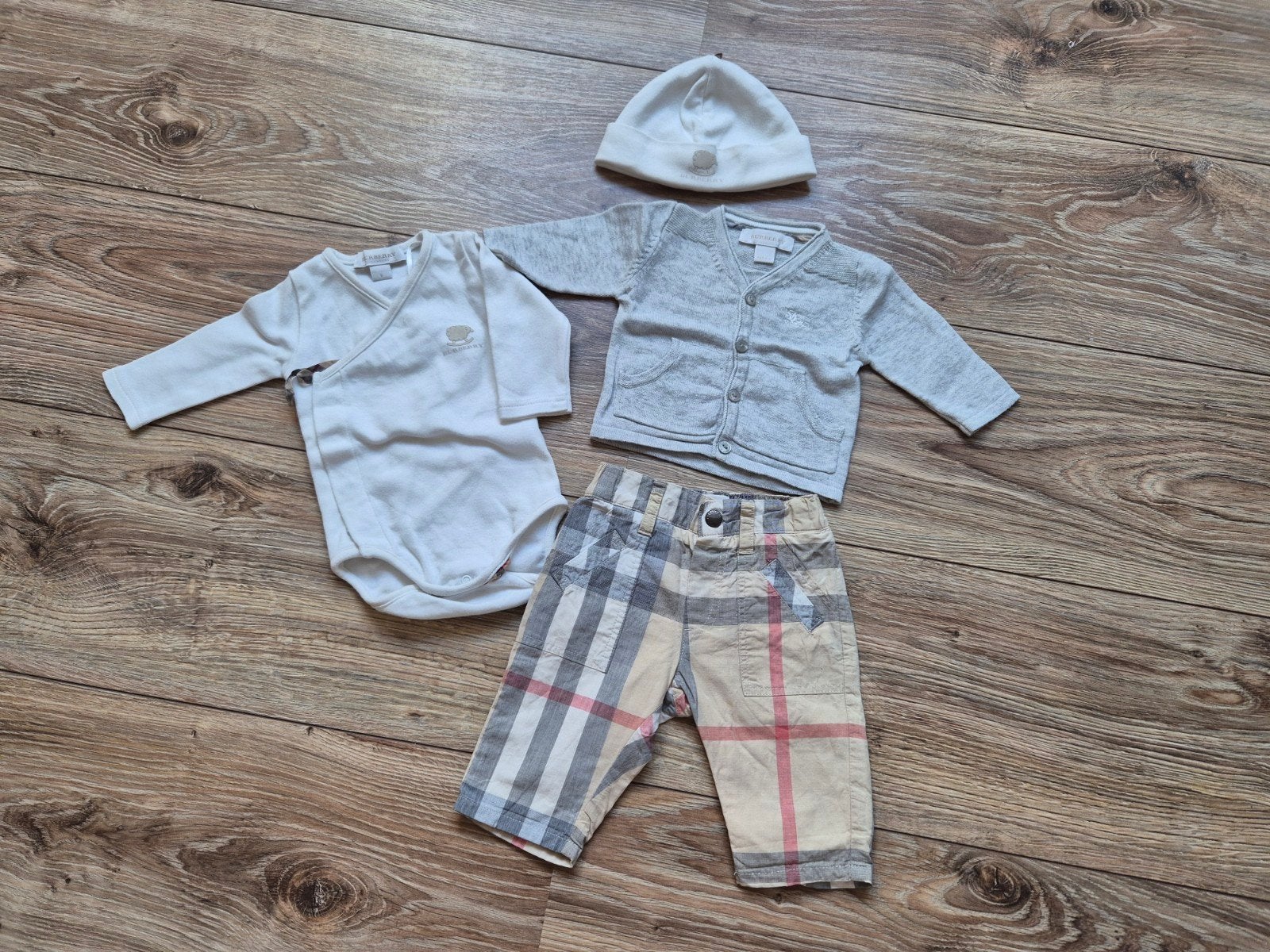 Compleet setje Burberry maatje 50, Ophalen of Verzenden, Zo goed als nieuw, Setje, Jongetje