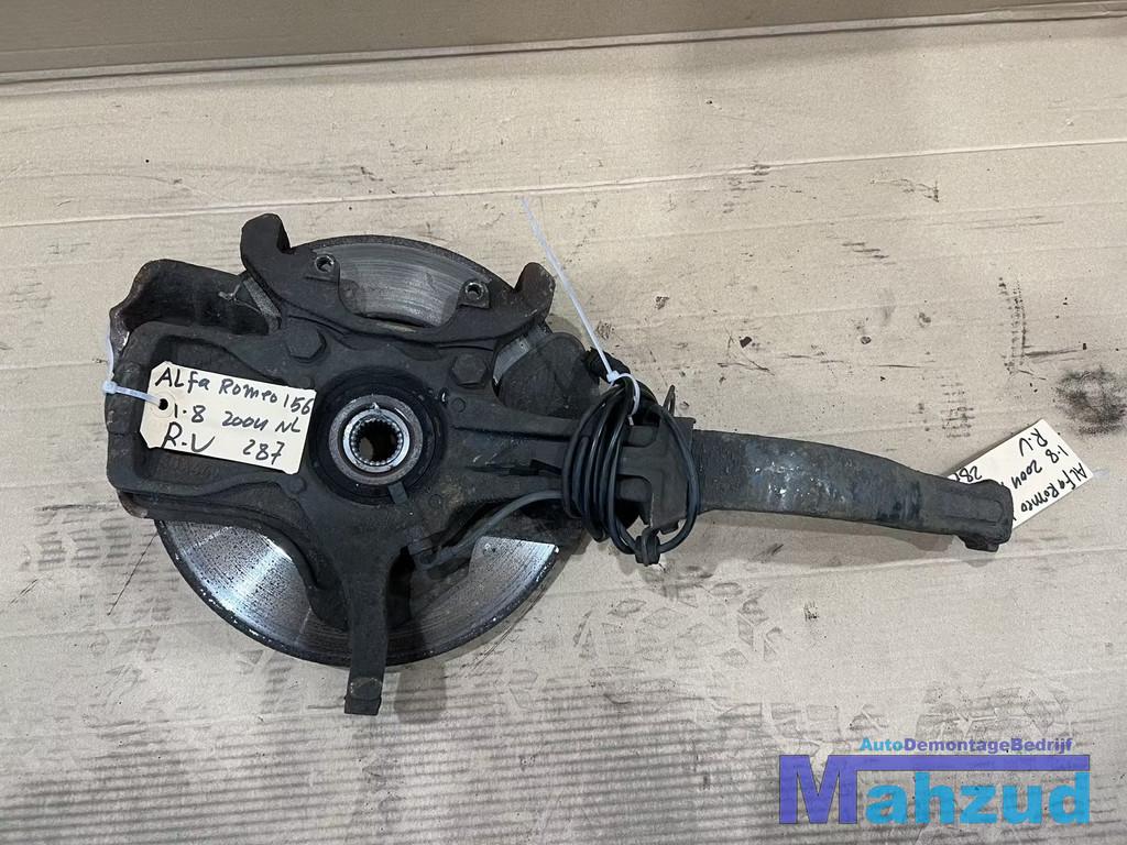 ALFA ROMEO 156 rechts voor fusee wiellager poot 1997-2005, Gebruikt, Dpofca@stellantis.com, Stellantis Europe S.p.A., Ophalen of Verzenden