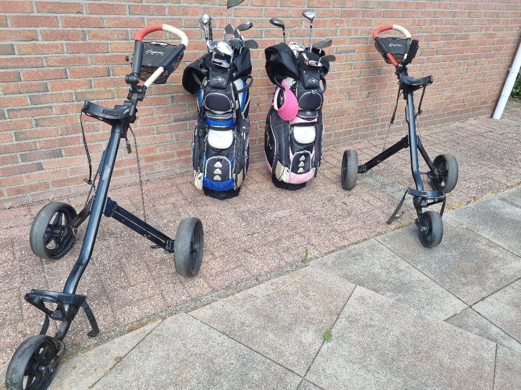 Golfset met tassen en trolleys - Cougar Golf, Sport en Fitness, Golf, Verzenden, Gebruikt, Overige typen, Mizuno