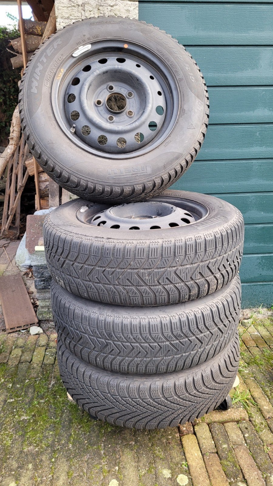 Pirelli Winterbanden 195/65 R15 op stalen velgen, Ophalen, Gebruikt