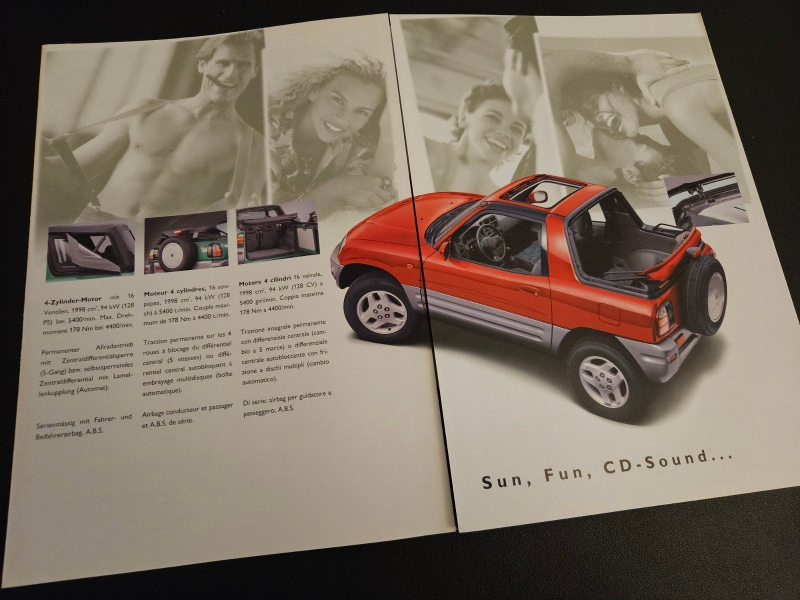 Brochure Toyota FunCruiser RAV 4 Cabriolet 1998, Ophalen of Verzenden, Zo goed als nieuw, Toyota