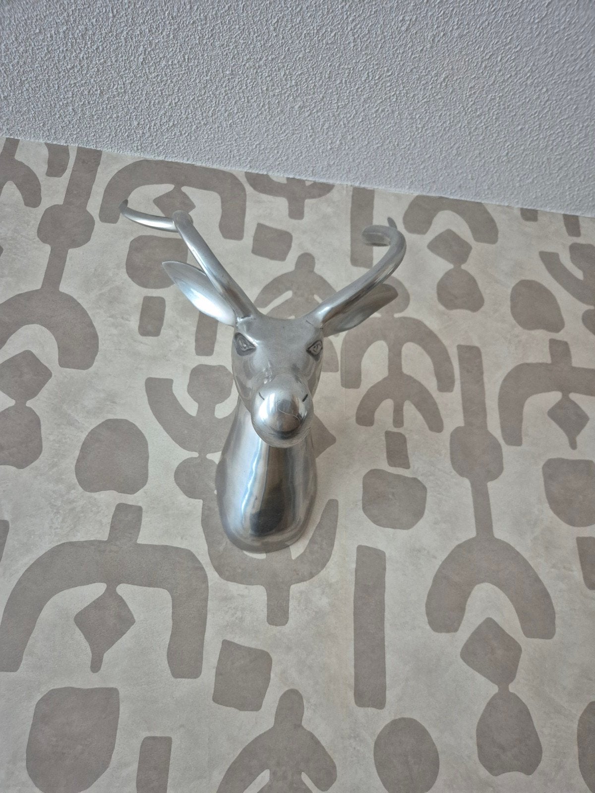 Decoratief ijzeren hert - Wanddecoratie, Ophalen, Zo goed als nieuw, Zilver, Metaal