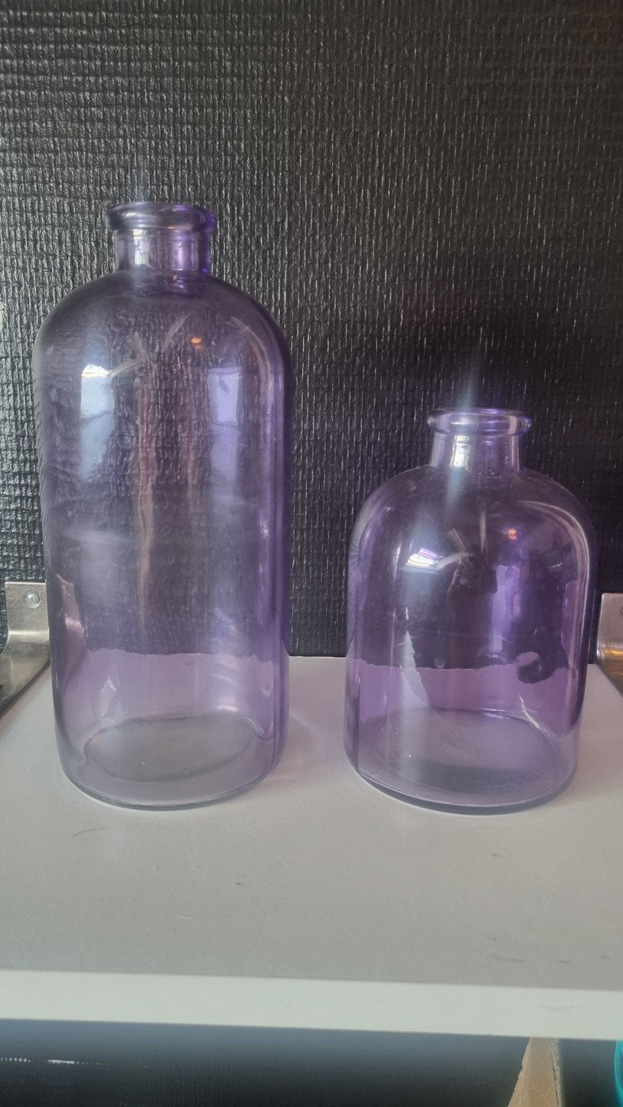 2 paarse vazen van glas, Ophalen, Gebruikt, Paars, Glas