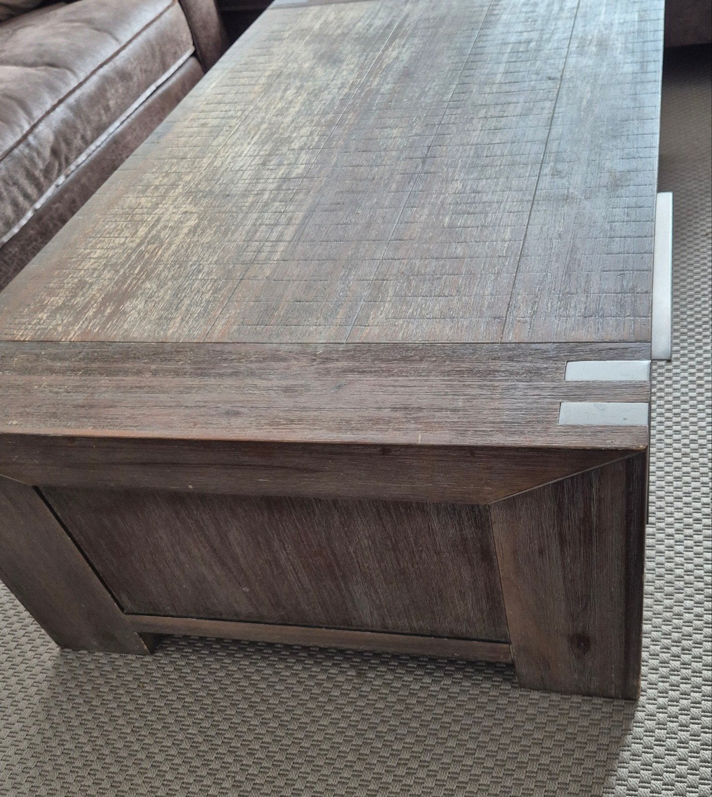 Houten salontafel met 2 lades., Ophalen, Gebruikt, 100 tot 150 cm, 50 tot 100 cm